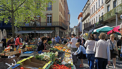Frankreich. Aude (11) Carzassonne. Der Markt  Platz Carnot