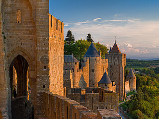 Frankreich. Aude (11) Carzassonne. Die Wälle der Stadt  die von UNESCO als Weltkulturerbe aufgeführt sind