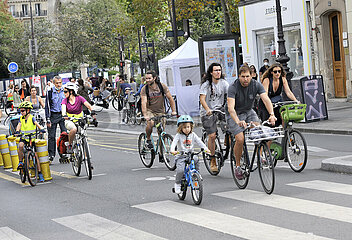 FRANKREICH. Paris (75) Pariser auf Fahrrädern tagsüber ohne Auto (19. September 2021)
