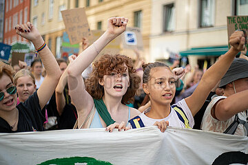10.000 beim Globalen Klimastreik in München