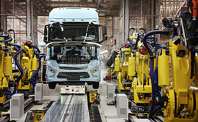 CHINA-SHAANXI-AUTOMOBILE GROUP-HEAVY TRUCKS-PRODUCTION (CN)
