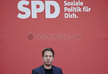 Kevin Kuehnert - Pressekonferenz mit dem SPD-Generalsekretaer  Willy-Brandt-Haus