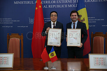 Moldova-Chisinau-China-Diplomatik-Beziehungen zum 30-jährigen Jubiläumsumschlag und Stempel