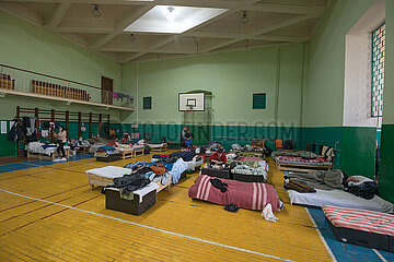 Lviv  Oblast Lviv  Ukraine - Ukrainische Kriegsfluechtlinge werden in Sporthallen der Polytechnic University untergebracht