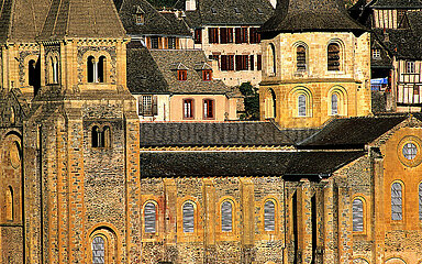 FRANCE / AVEYRON (12) CONQUES. THE SAINTE-FOY ABBEY CHURCH WHICH IS A UNESCO WORLD HERITAGE (SAINT-JACQUES-DE-COMPOSTELLA)