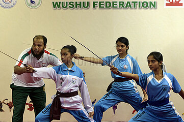 Bangladesch-Dhaka-Wushu-School-Mädchen
