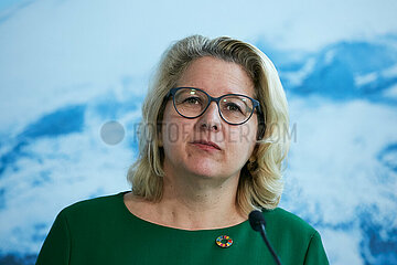 Berlin  Deutschland - Bundesministerin Svenja Schulze bei einer Pressekonferenz.