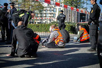 Letzte Generation Klebeprotest in München