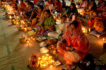 Bangladesch-Dhaka-Rakher Upobash-Festival