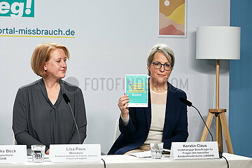 Berlin  Deutschland - Bundesfamilienministerin Lisa Paus und Kerstin Claus.