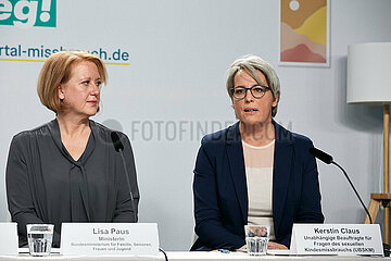 Berlin  Deutschland - Bundesfamilienministerin Lisa Paus und Kerstin Claus.
