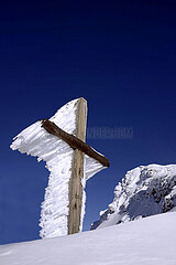 France  Savoie (73) Sainte Foy Tarentaise  cross petrified by the wind and the cold on the way up from the tip of Fogliettaz. Previously  a pilgrimage took place at the top of the mountain; since then  the crosses have remained intact
