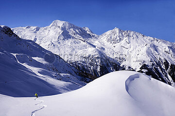 France  Alps. Savoie (73) Sainte Foy Tarentaise  off piste  on the back the Mont Pourri mountain 3770 m)