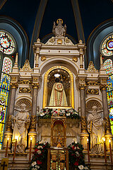 Kroatien  Marija Bistrica - Der bekannte katholische Marienwallfahrtsort Marija Bistrica  Kirche der Heiligen Jungfrau Maria  Altar mit der Schwarzen Madonna