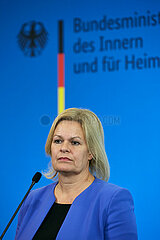 Berlin  Deutschland - Bundesinnenministerin Nancy Faeser bei einer Pressekonferenz im Ministerium.