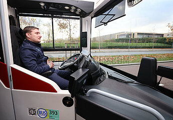 Frankreich-Paris-selbst-Fahrer-Busvorbereitungen