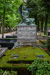 Kroatien  Zagreb - multikonfessioneller Zentralfriedhof Mirogoj  angelegt 1876 (k.u.k.-Monarchie) -1929  Grab einer kroatischen  buergerlichen Familie aus der k.u.k.-Zeit
