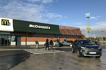 Alleringersleben  Deutschland  Filiale von McDonald’s auf einem Autohof an der A2