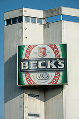 Deutschland  Bremen - Brauerei Beck GmbH & Co. KG  Teil des Konzerns Anheuser-Busch InBev  Becks-Logo an der Brauerei