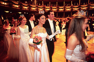 Austria. Vienna. The balls season. Couples of beginners at the ball of the Opera which starts the ball season in february.