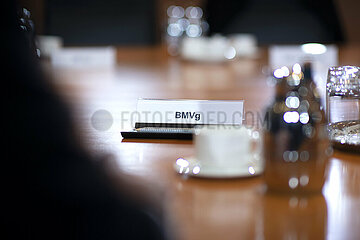 BMVg  cabinet meeting