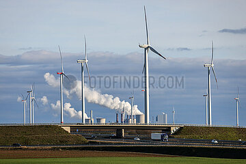 Windpark  RWE Kraftwerk Neurath  Jackerath  Nordrhein-Westfalen  Deutschland