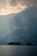 Schweiz  Ascona - Wolken und Lichtstimmung am Lago Maggiore