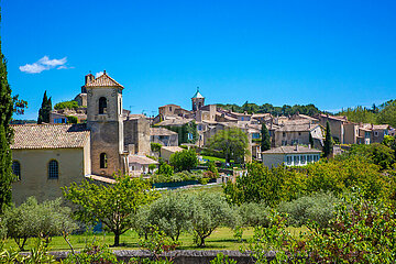 France. Provence. Vaucluse (84) Luberon regional natural park. Village of Lourmarin. labeled as one of the Most Beautiful Villages in France