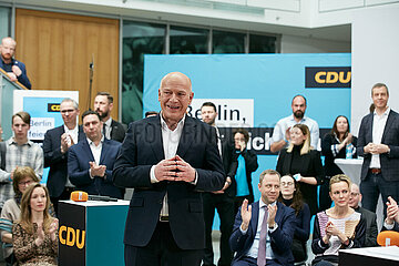 Berlin  Deutschland - Kai Wegner spricht bei einer Wahlkampfveranstaltung im Konrad-Adenauer-Haus.