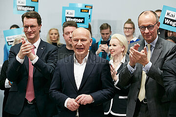 Berlin  Deutschland - Hendrik Wuest und Friredrich Merz klatschen Beifall fuer Kai Wegner bei einer Wahlkampfveranstaltung im Konrad-Adenauer-Haus.