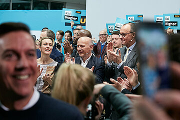 Berlin  Deutschland - Beifall fuer Kai Wegner bei einer Wahlkampfveranstaltung im Konrad-Adenauer-Haus.