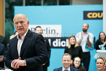 Berlin  Deutschland - Kai Wegner spricht bei einer Wahlkampfveranstaltung im Konrad-Adenauer-Haus.