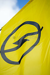 Deutschland  Voelklingen - Opel-Fahne