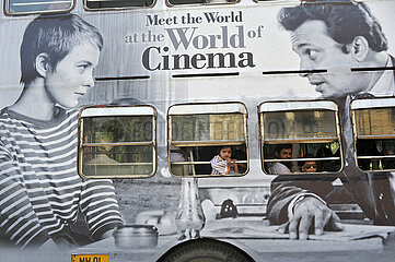 INDIA. MAHARASTHRA. MUMBAI ( BOMBAY) PICTURE OF THE CINEMA ACTRESS JEAN SEBERG ON A BUS  ADVERTISING FOR THE WORLD OF CINEMA