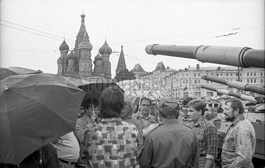 Panzer auf dem Roten Platz 1991
