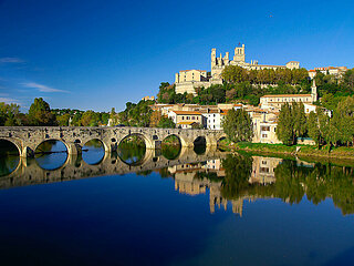 France. Occitany. Herault (34) Beziers. the Old Bridge (Pont Vieux) over the river Orb with the cathedral in the background
