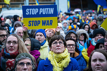 Berlin  Deutschland  SPD-Vorsitzende Saskia Esken bei der Demonstration Wir werden nie vergessen“ gegen den Krieg Russlands in der Ukraine