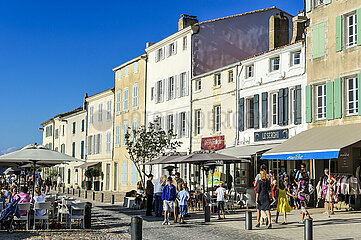 France. Charente-Maritime (17) Ile de Re  village of Saint-Martin-de-Re  shops and restaurant overlooking the port