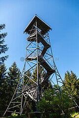 Deutschland  Ruhla - Der 21m hohe Aussichtsturm Carl-Alexander-Turm von 1867 auf dem Ringberg im Thueringer Wald