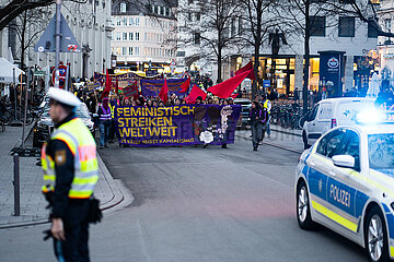 Weltfrauentag: Tausende demonstrieren in München