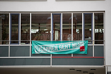 Aufgerufen von Verdi und für 10 5% mehr Lohn: Kommunale Beschäftigten streiken in München