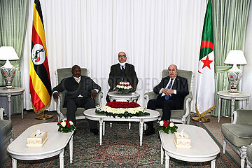 Algerien-Algier-uganische Präsidentin Algerien-Algier-uganische Präsident-Besetzung