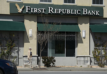 U.S.-CALIFORNIA-MILLBRAE-FIRST REPUBLIC BANK