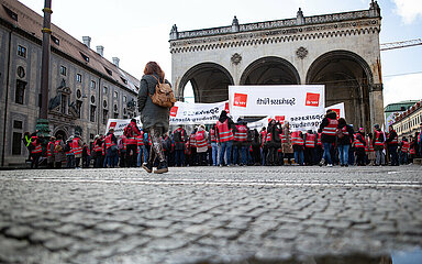 Sparkassen Beschäftigte streiken in München
