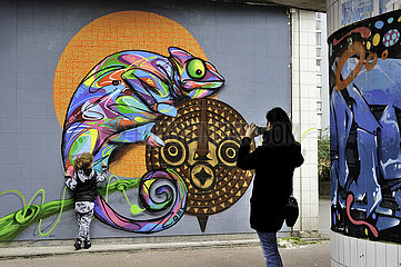 France  Vitry-sur-Seine (94) Val de Marne  Street Art guided tour by Street Art Tour Paris  artwork by the artist Sitou
