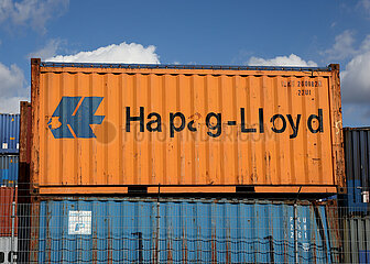 Hapag-Lloyd Container  Duisburger Hafen  duisport logport  Ruhrgebiet  Nordrhein-Westfalen  Deutschland  Europa