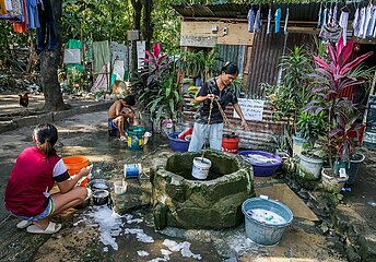 Philippinen-Quezon City-tägliches Lebenswasser