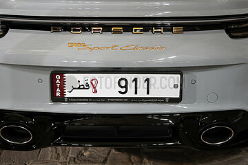 Doha  Katar  Nummernschild an einem Porsche 911