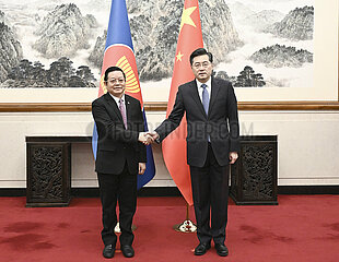 CHINA-BEIJING-QIN GANG-ASEAN-SECRETARY-GENERAL-MEETING (CN)