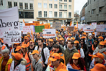 Tausende Ärzte streiken in München